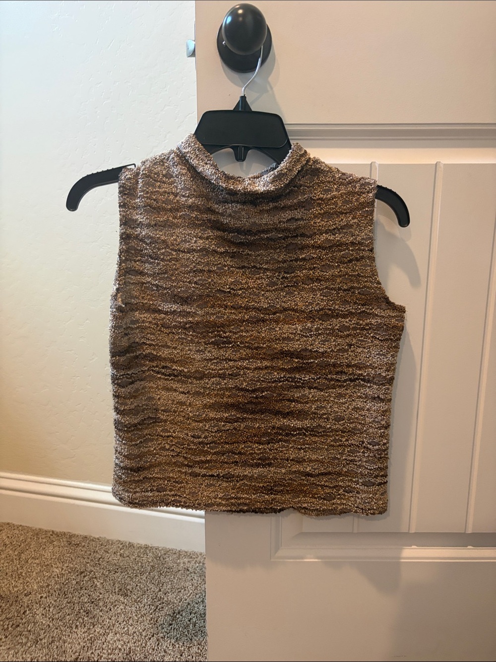 Sleeveless Turtleneck Textured Brown Sweater Top